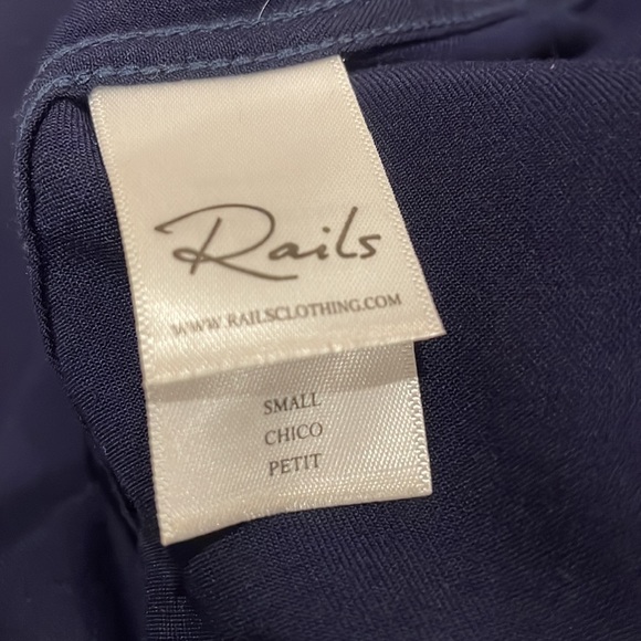 Rails women’s button down long sleeve shirt with lips design - Picture 5 of 7